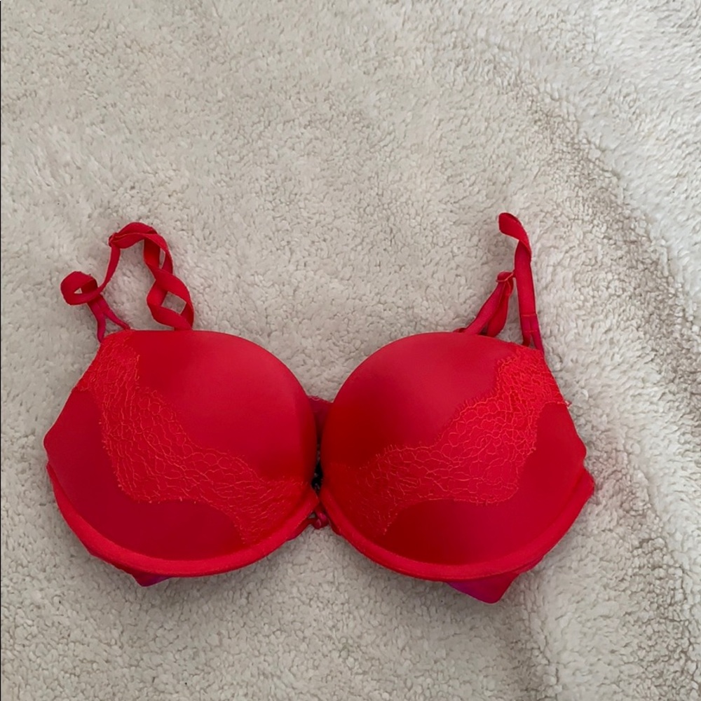 Victoria Secret bombshell bra! Size 34C Like new!